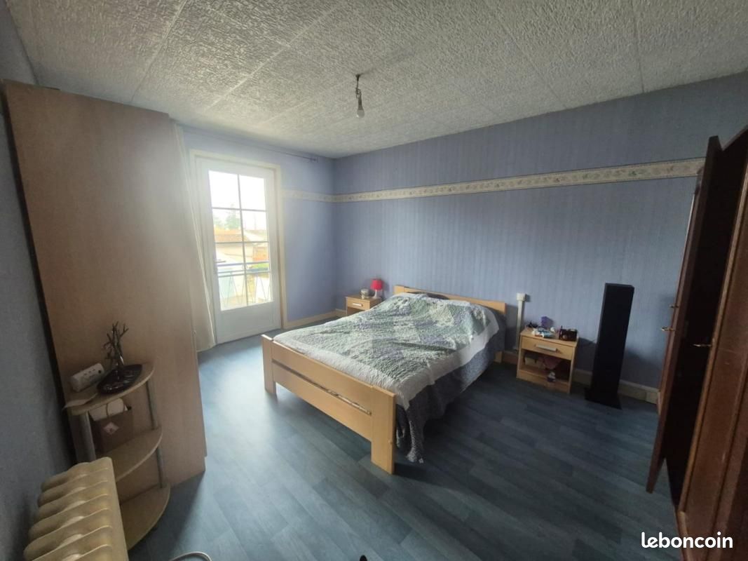 Maison 7 pièces 144 m² · à Fontenay-le-Comte · 144 m² · 172 500 €
