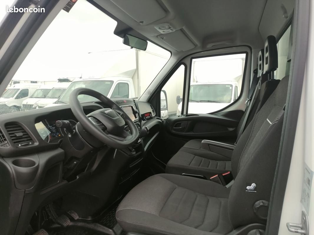Iveco Daily CHASSIS CABINE FRIGO 12M3 160 CV ROUES JUMELEES HAYON CAISSE CAZAUX GROUPE THERMOKING... (image 9)