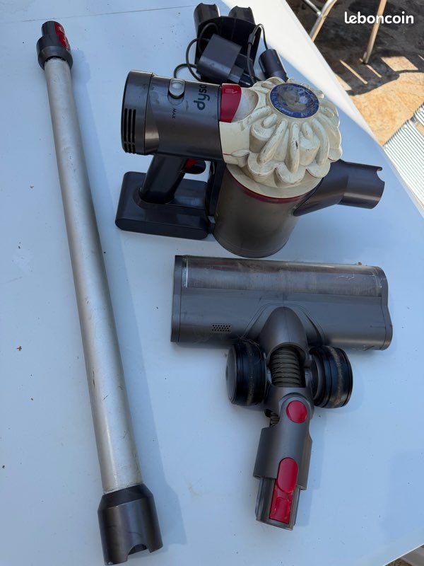 Dyson v7 cord-free (image 1)