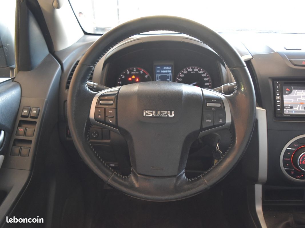 Isuzu d-max 2.5 4x4 crew cab quasar (image 16)