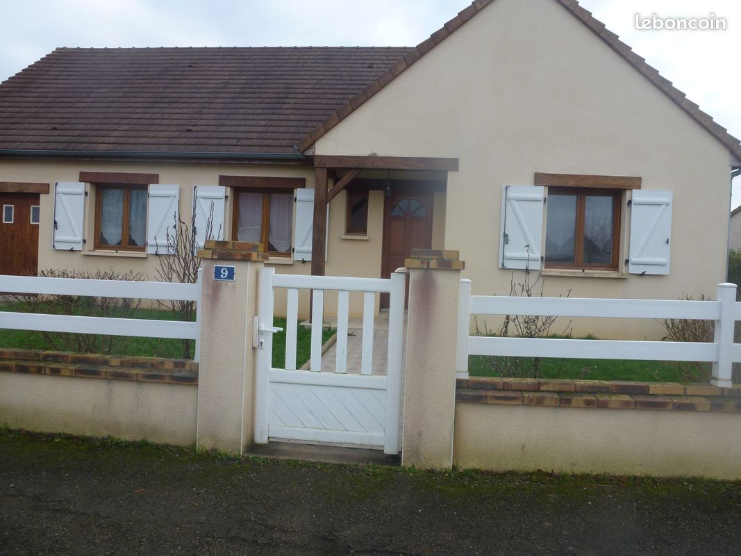 Maison 5 pièces 88 m² · à Sougé-le-Ganelon · 88 m² · 700 €