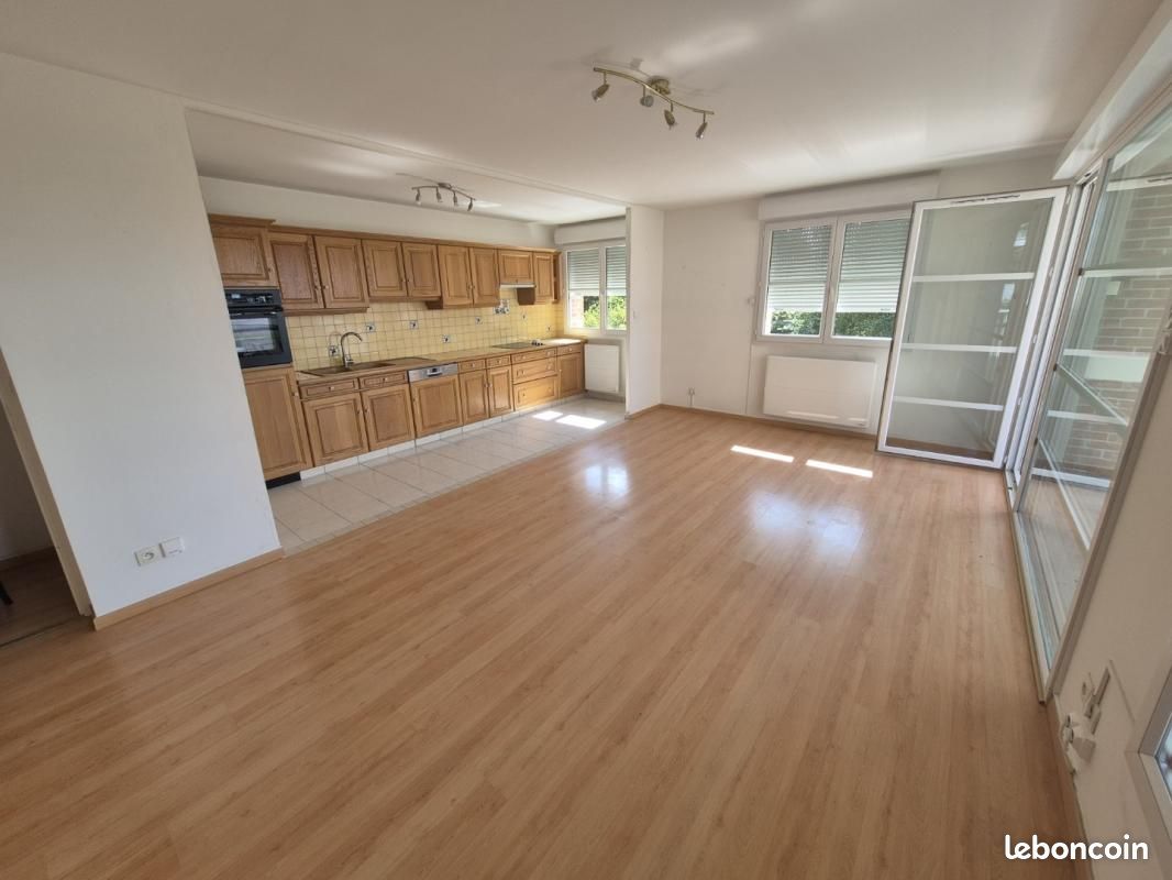 Appartement 3 pièces 72 m² · à Bailleul · 72 m² · 860 €