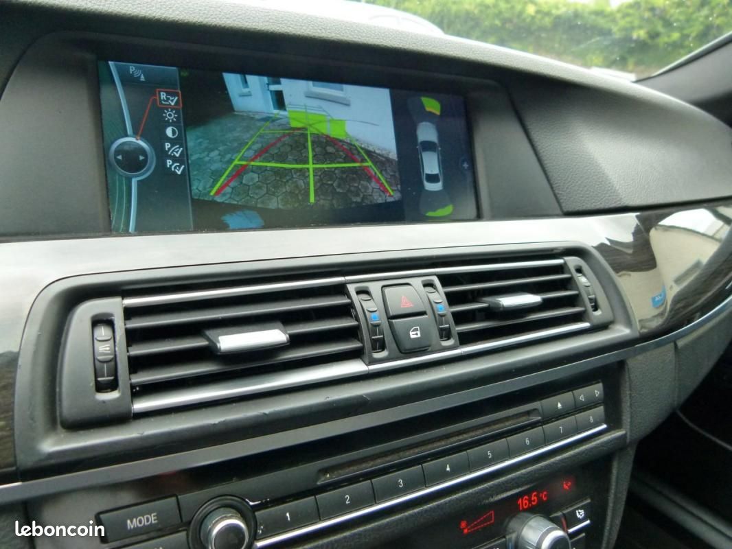 BMW 535 i 306ch - BVA TOIT OUVRANT HUD CAMÉRA DE RECUL INTERIEUR CUIR (image 21)