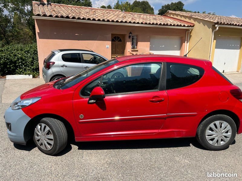 Vends Peugeot 207 1.4 VTi 95 ch (70 kW), 5 CV, boîte manuelle (image 4)