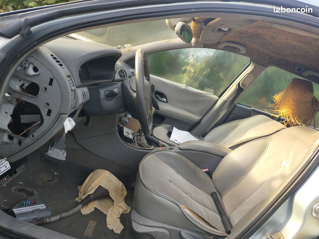 Laguna 2.2 dci automatique (image 1)