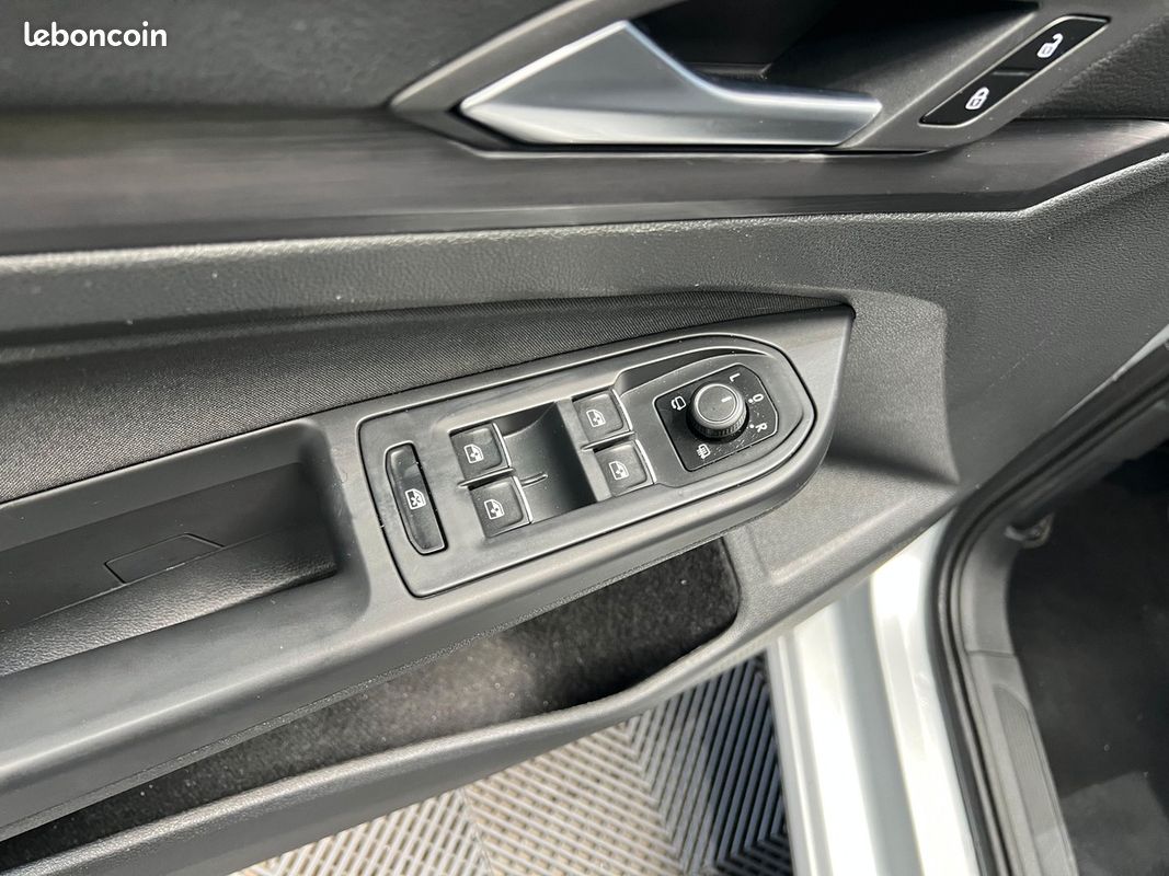 Volkswagen Golf 8 1.5 eTSi STYLE DSG7-150 cv-TOIT OUVRANT-VIRTUAL COCKPIT-CARPLAY-CAMERA DE RECUL (image 22)