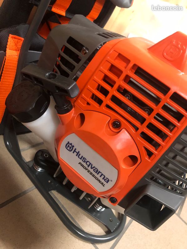 đšđšđ Promo dĂ©broussailleuse Ă dos Husqvarna 553RBX gamme Pro Boyer Motoculture đ (image 1)