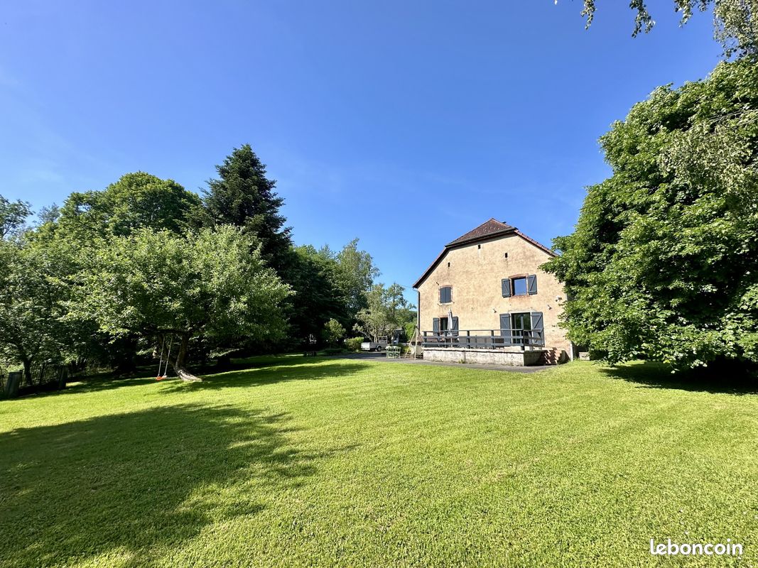 Maison 7 pièces 220 m² · à Frahier-Et-Chatebier · 220 m² · 450 000 €