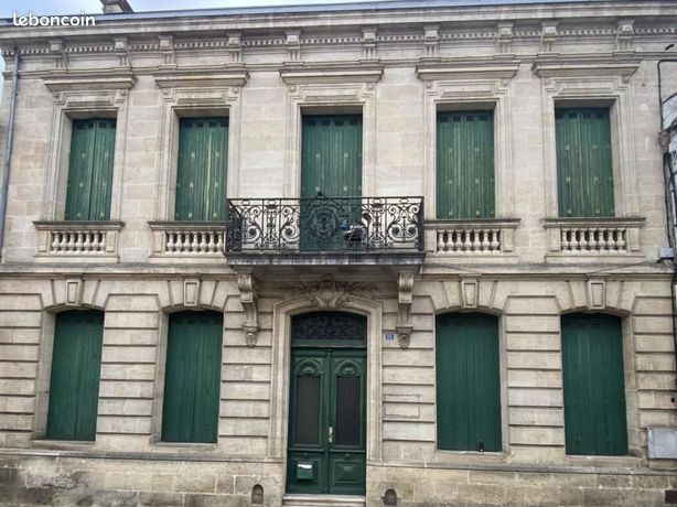Maison 11 pièces 654 m²