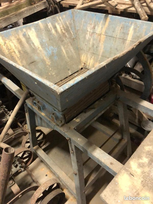 Egrappoir à main ancien (image 1)