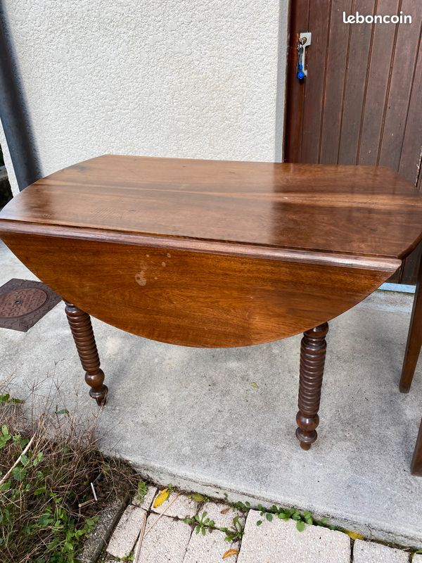 Table ronde ancienne (image 3)
