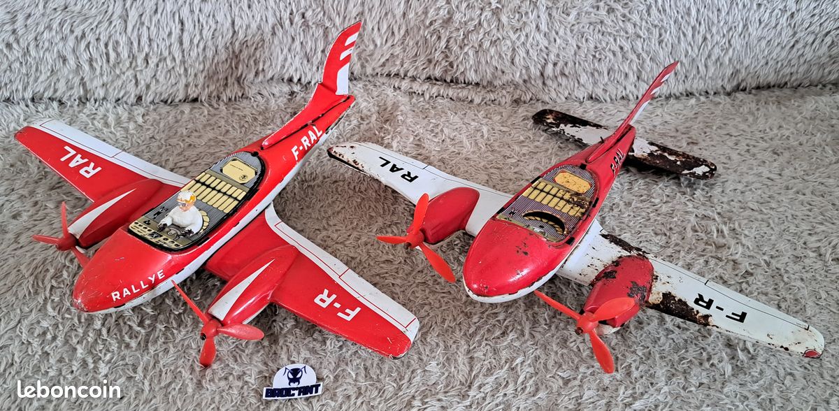 Vintage jouet en tôle JOUSTRA France avion téléguidé à