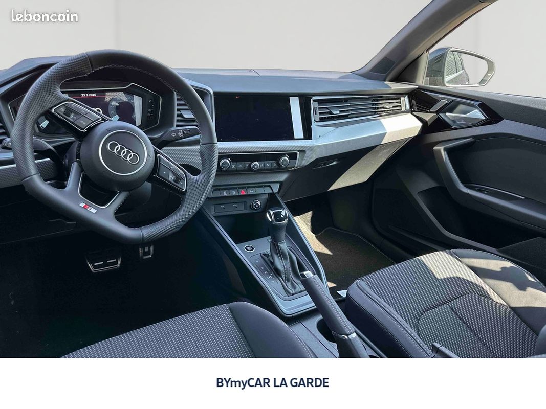 AUDI A1 Sportback 30 TFSI 116 ch S tronic 7 S Line (image 9)