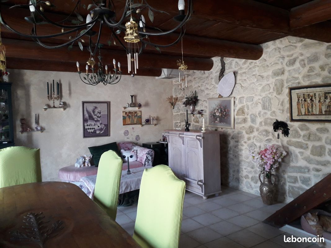 Maison 4 pièces 114 m² · à Sénas · 114 m² · 225 000 €