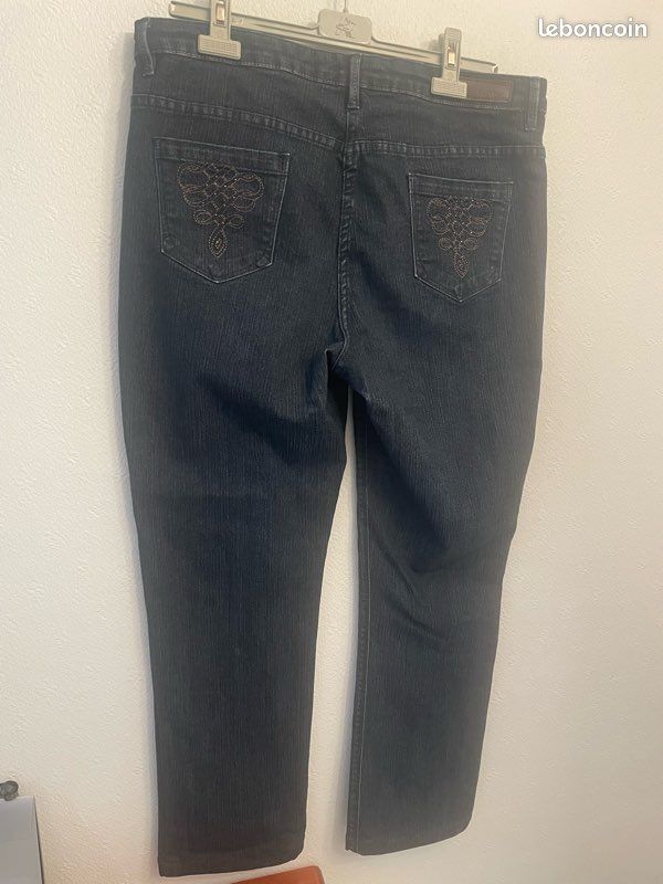 Jean femme BURTON taille 46 (image 2)