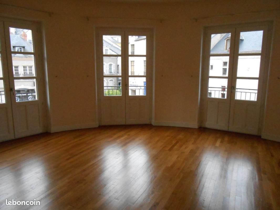 Appartement 3 pièces 103 m² · à Blois · 103 m² · 755 €/mois