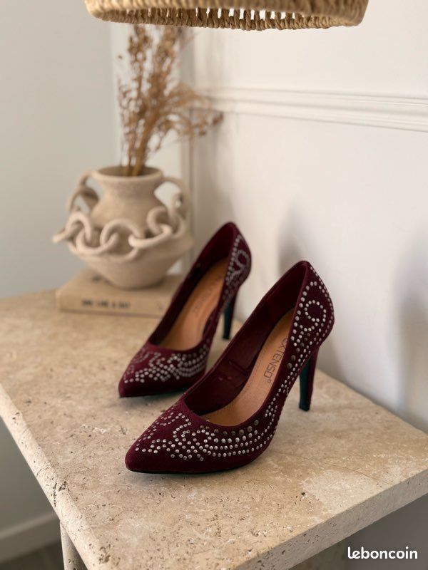 Escarpins talons chaussures heel bordeaux 38 neuf femme Chaussures