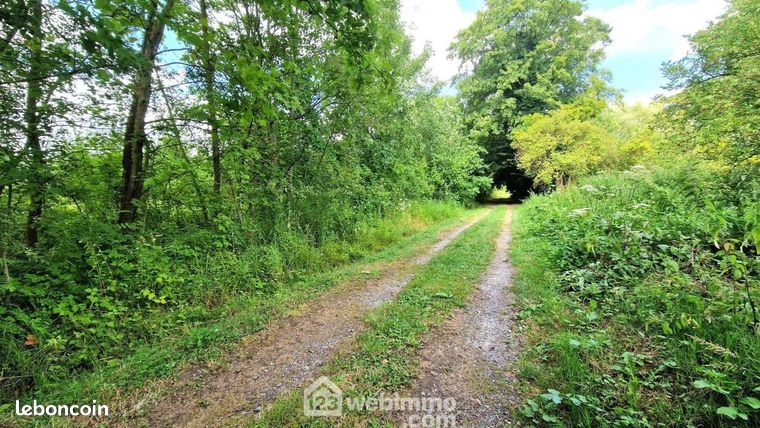 Terrain 3 886 m² Laon