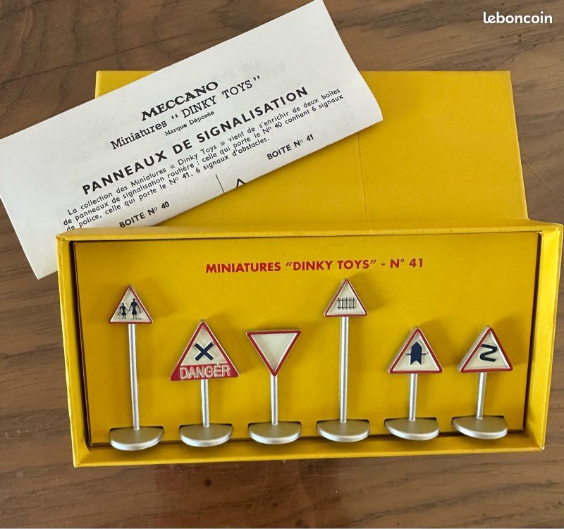 Panneau Publicitaire Ancien Flèche émaillé, Vintage Années 60-70, 32cm