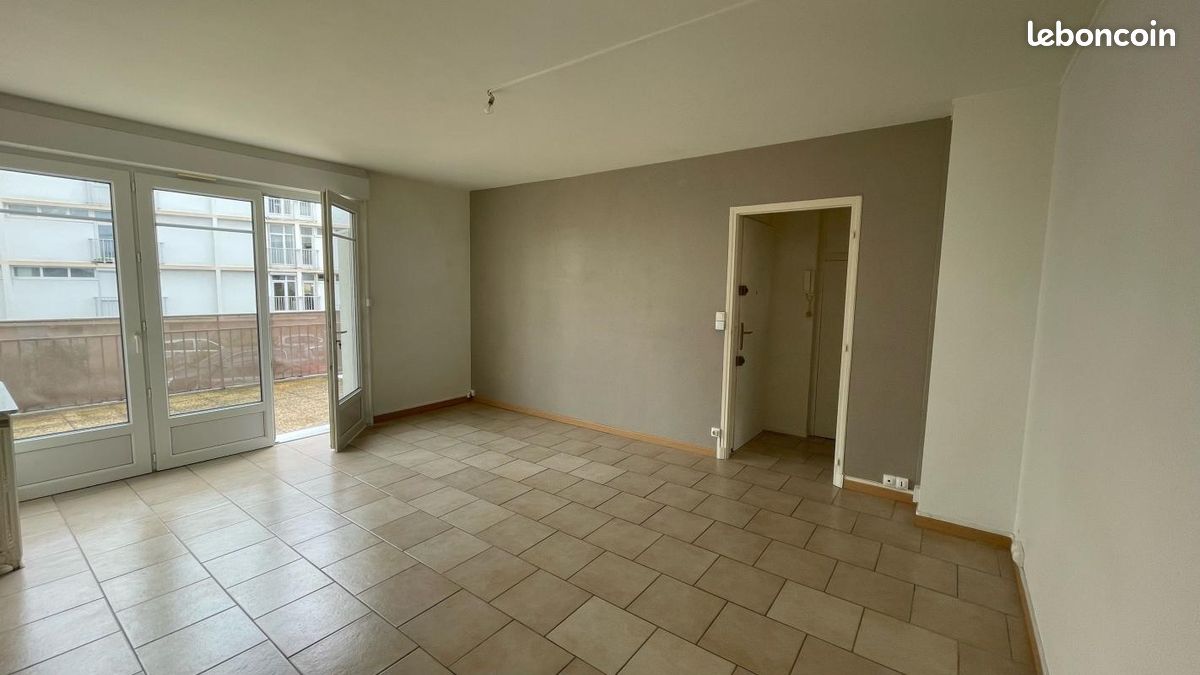 Appartement 3 pièces 57 m² · à Saint-Jean-de-la-Ruelle · 57 m² · 710 €/mois