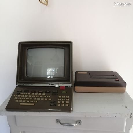 Ancien Minitel MATRA MO5 - Non Testé, Vendu En L'état, Bonne Occasion