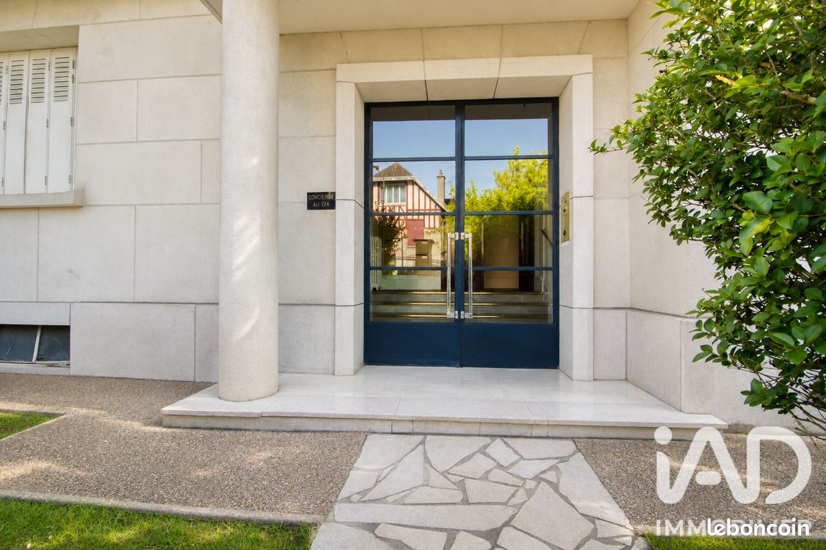 Appartement 2 pièces 48 m² · à Suresnes · 48 m² · 280 000 €