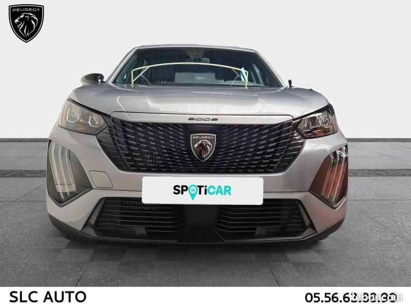 Peugeot 2008 1.2 Hybrid 136ch Style e-DCS6 (image 12)