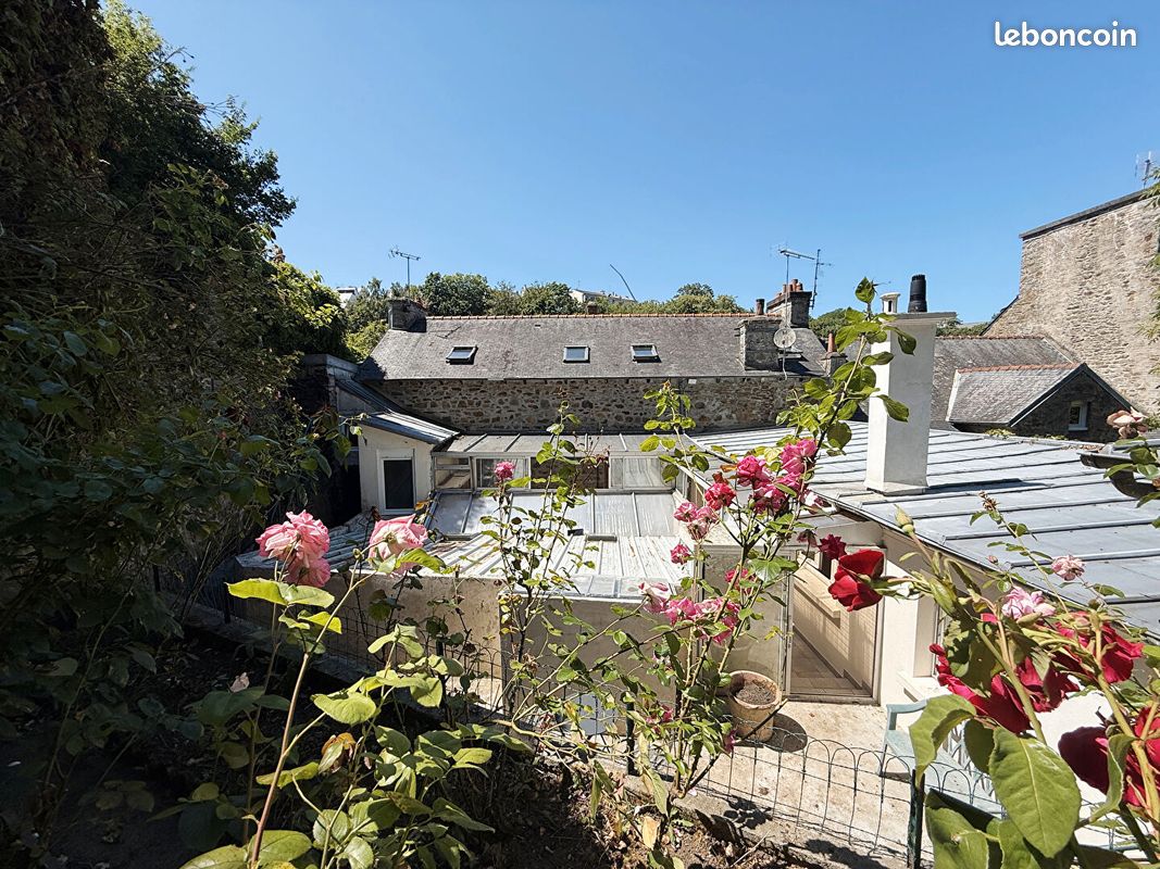 Maison 10 pièces 227 m² · à Saint-Brieuc · 227 m² · 261 250 €