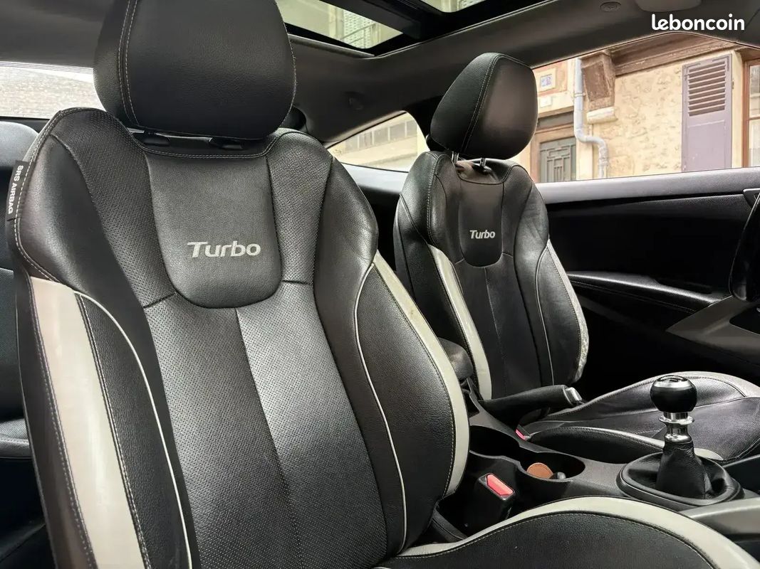 Hyundai VELOSTER Turbo 1.6 T-GDI 186 ch (image 14)