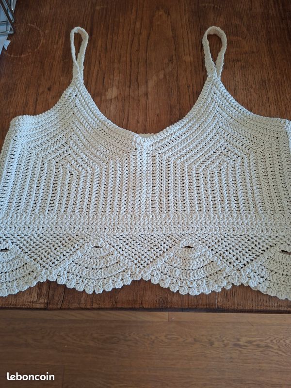Top au crochet (image 1)