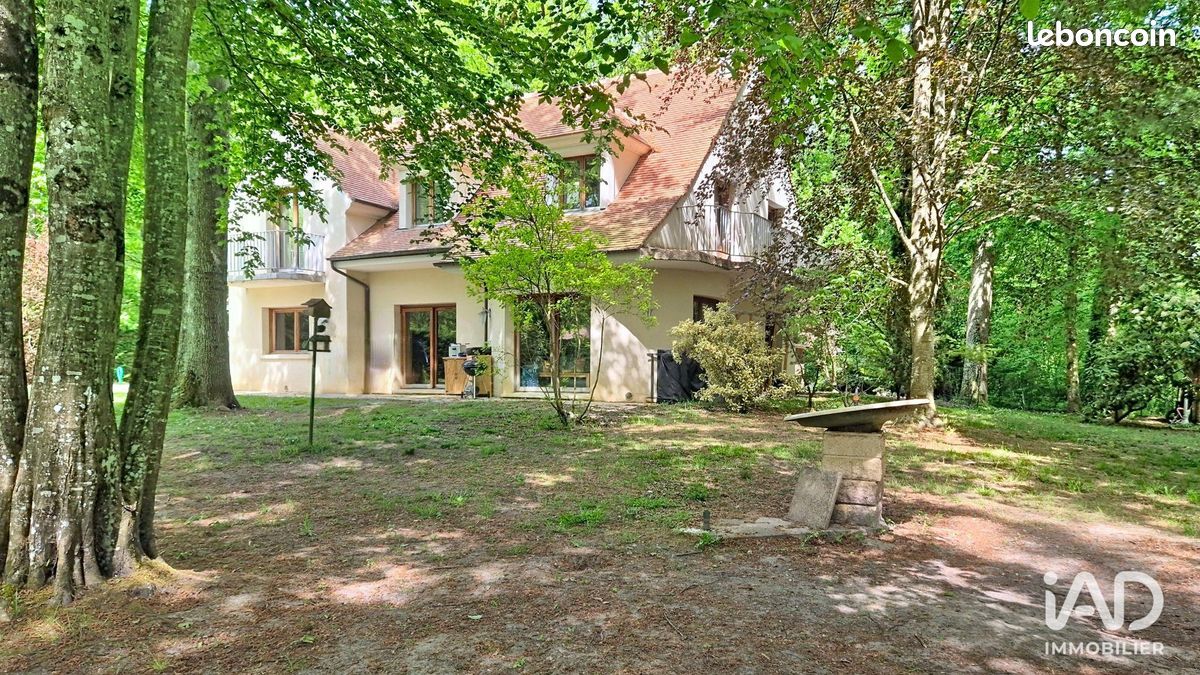 Maison familiale 6 pièces 204 m² (image 1)