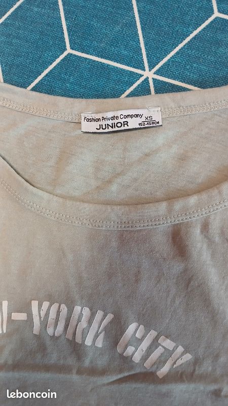 Lot 4 tee shirts (image 6)