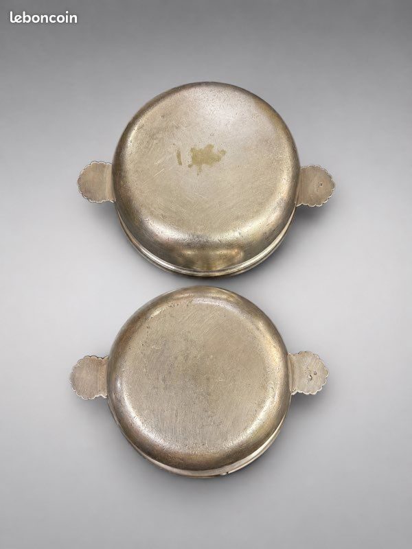 Paire de coupelles en métal argenté – Maison Arthaud Paris – Modèle à anses coquille (image 2)
