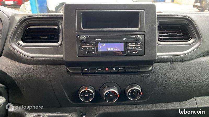 Renault Master Véhicule utilitaire ou Société F3500 L3H3 2.3 Blue dCi 135ch Confort Euro6E (image 19)