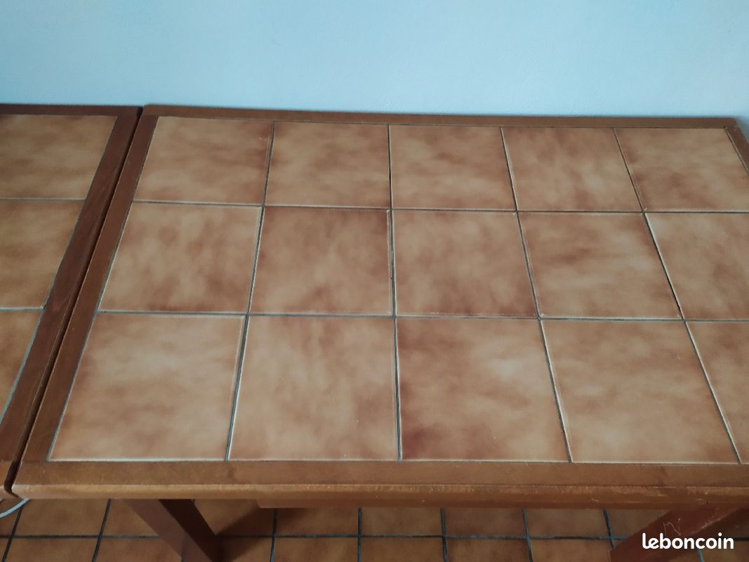 Table carrelée (image 2)