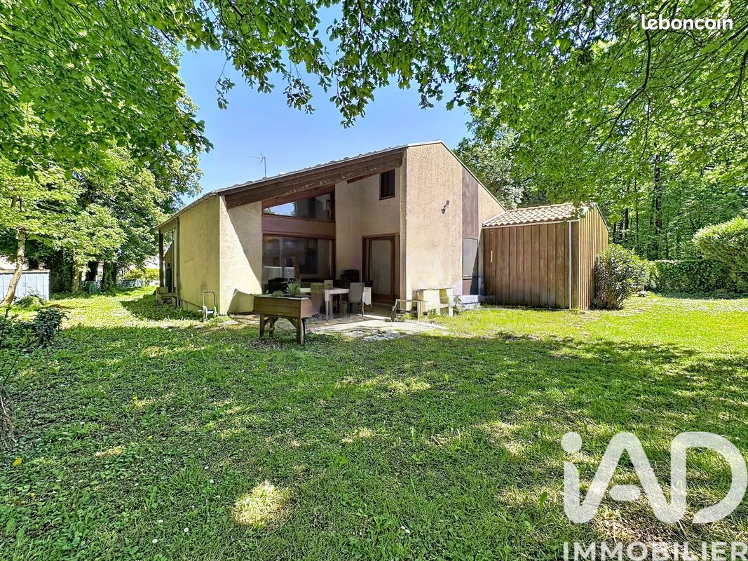 Maison 6 pièces 152 m² · à Roullet-Saint-Estèphe · 152 m² · 249 500 €