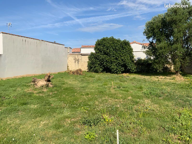 Terrain constructible 567 m2 entièrement viabilisé agglomération La Rochelle · à La Jarrie · 184 990 €