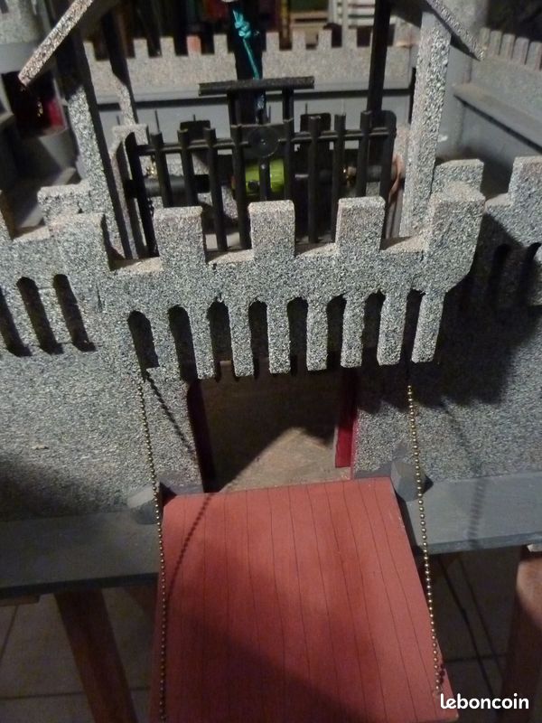 Château fort fabrication artisanale (image 5)