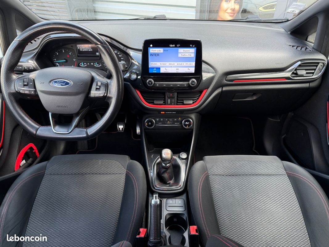 Ford fiesta 1.5 tdci st-line 85ch / camera recul / carplay (image 2)