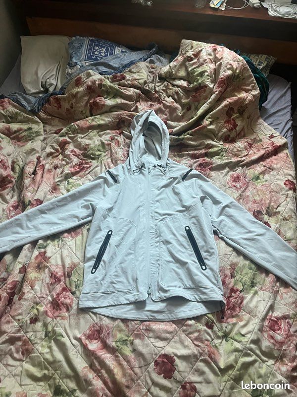 Veste Under Armour blanche (image 1)
