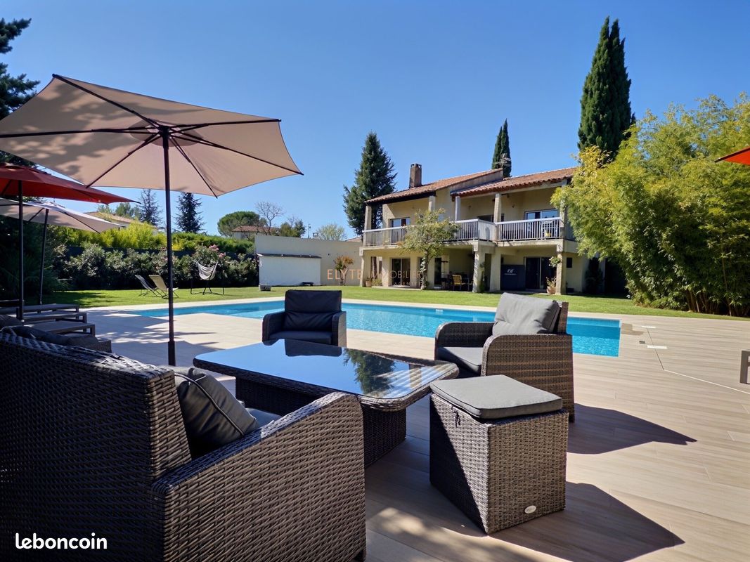 Maison 7 pièces 271 m² · à Peynier · 271 m² · 990 000 €