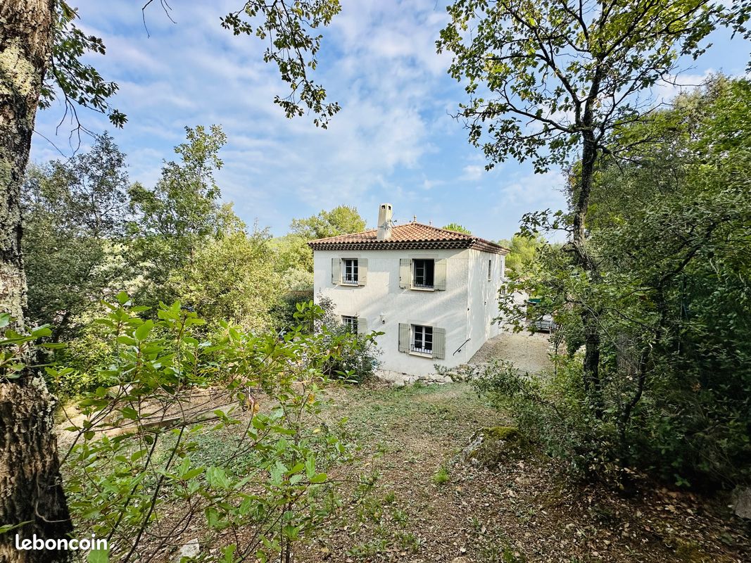 Maison 5 pièces 142 m² · à Carcès · 142 m² · 555 000 €