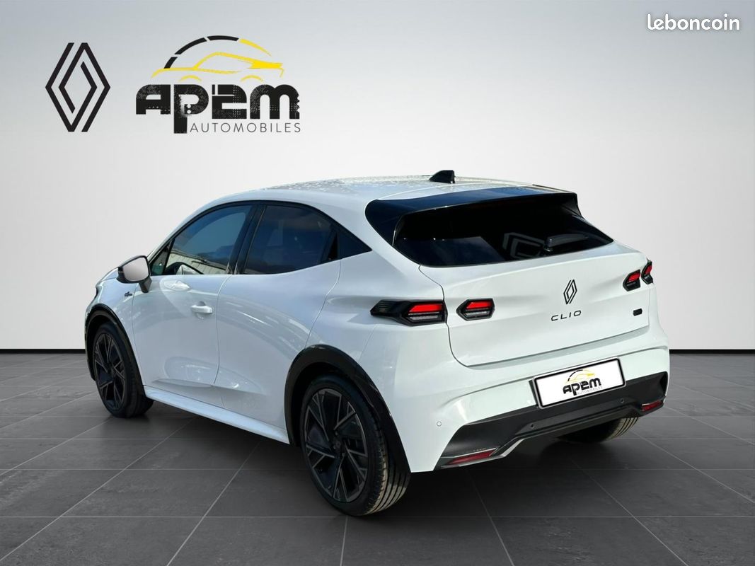 Renault Clio 1.8 E-Tech 160ch full hybrid esprit Alpine (image 6)