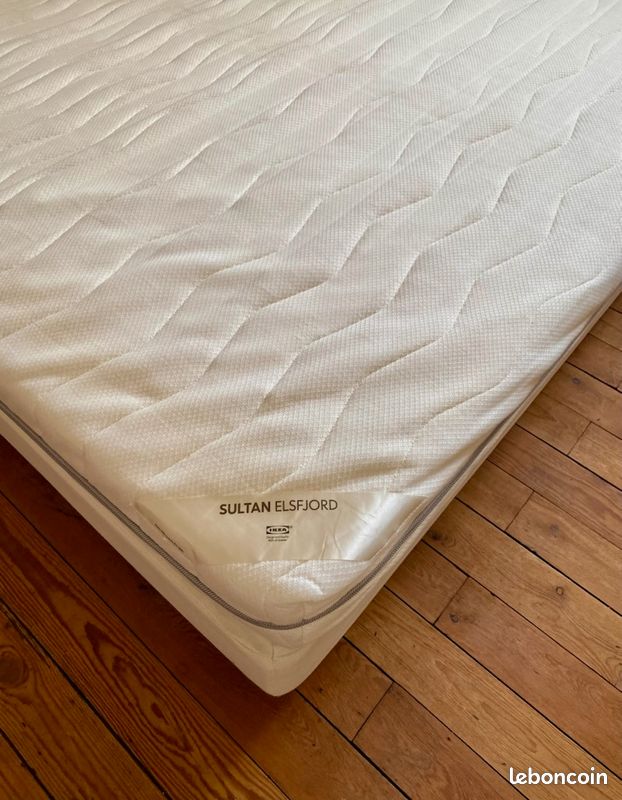 SOMMIER à LATTES IKEA avec très jolis PIEDS INOX + MATELAS IKEA SULTAN les deux quasi-neuf (image 4)