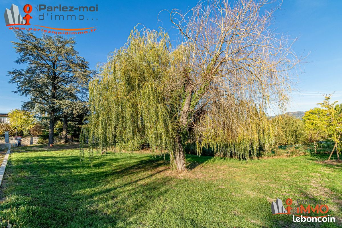 Terrain 841 m² · à Dommartin · 841 m² · 304 000 €