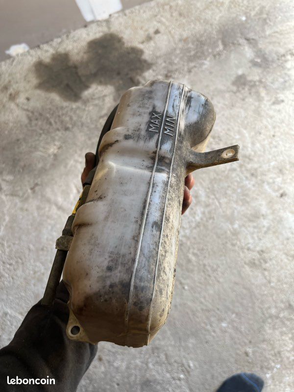 Vase d’expansion nissan patrol y60 (image 2)