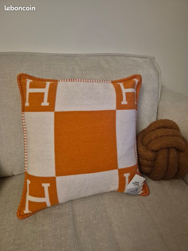 Hermès: a Potiron Avalon Throw Blanket c.2022 (includes box