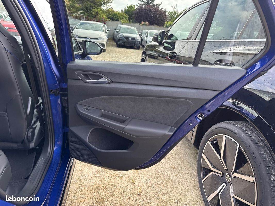 VOLKSWAGEN Golf 1.5 eTSI EVO2 150 DSG7 R-Line Edition (image 20)