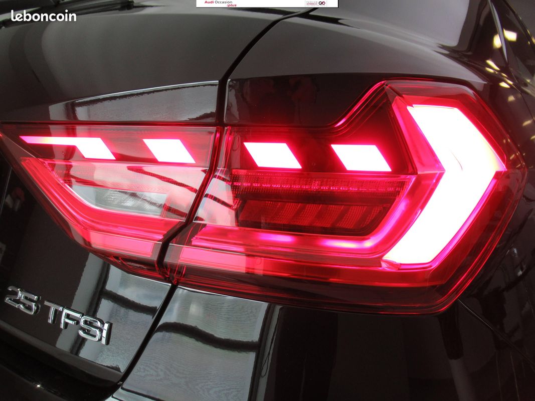 AUDI A1 Sportback 25 TFSI 95 ch S tronic 7 Design (image 33)
