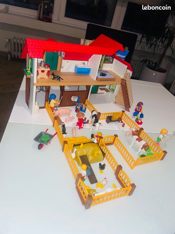 Ensemble de plusieurs boîtes playmobil country (image 1)